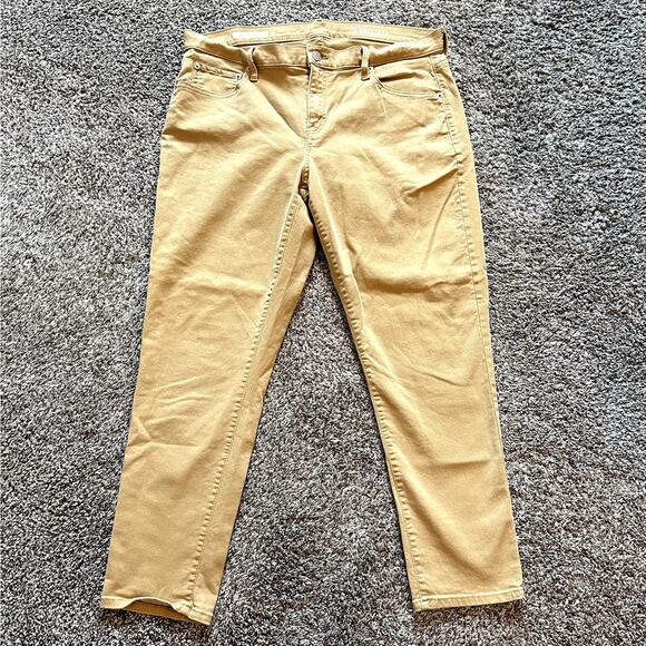 GAP 1969 Girlfriend Mid Rise Khaki Jeans Size 32R Classic Casual Preppy Capsule - Picture 1 of 10